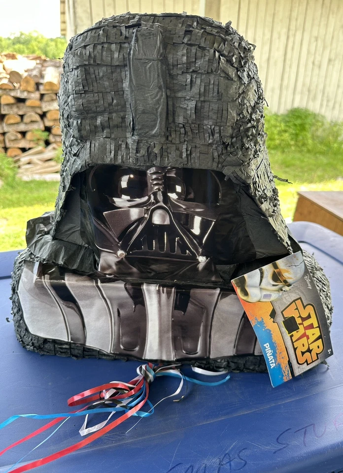 Darth Vader Star Wars 3D Pinata, Pull String - Image 1 of 4