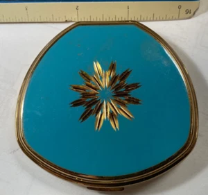 VINTAGE STRATTON ENGLAND COMPACT GOLD TONE TEAL ENAMEL W68 - Picture 1 of 4