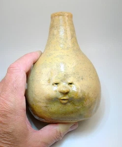 THELMA WEEKS VERY CUTE FACE VASE - 5 3/4" TALL - SIGNED - BEST OFFER - Picture 1 of 9