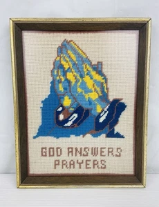 Marco de madera kitsch religioso enmarcado “Dios responde oraciones” punto de cruz 1975 de colección - Imagen 1 de 8
