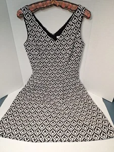 Vestido New York Company, para mujer talla 2, sin mangas, mezcla de poliéster, cremallera - Imagen 1 de 8