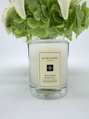 Vela casera Jo Malone madera salvia y sal marina tamaño de viaje 2,2 oz / 65 g Foto 1 de 2