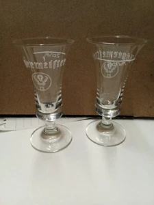 Jägermeister Stiel geriffelte Cordial Schnapsgläser weiß Radierung 2 CL ~ 2er Set - Bild 1 von 3