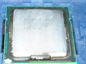 Lot of 100 Intel Xeon E5504 quad core CPU SLBF9 2GHz 4MB socket 1366 Nehalem-EP - Picture 1 of 1