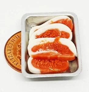 Casa de muñecas 4 filetes de solomillo fijos en bandeja de metal escala 1:12 Tumdee carne de carnicero - Imagen 1 de 6