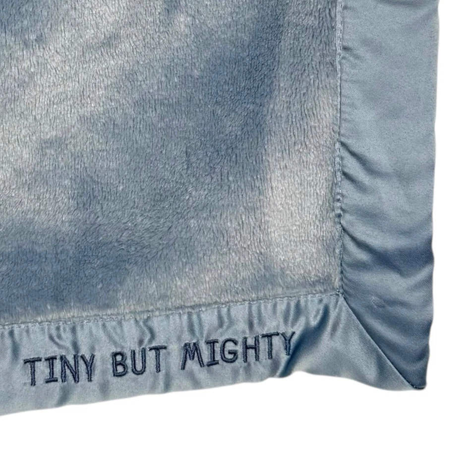 Manta de seguridad Carters Tiny But Mighty azul satinado ribete bebé Lovey 30x40" Foto 1 de 4