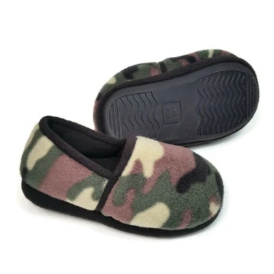 Zapatillas de espuma viscoelástica camufladas para niños cálidas acogedoras zapatos de casa para niños pequeños talla 7-8 EE. UU. Foto 1 de 4