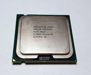 Intel Pentium E5800 3.2 GHz 3.20GHZ/2M/800, SLGTG Socket 775 - Picture 1 of 1