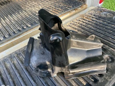 1977 YAMAHA IT250D IT400D INNER FENDER MUD GAURD - Image 1 of 4