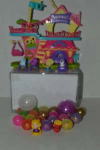 Squinkies ~ Personajes Originales de Clubhouse + 20 Mini Figuras Aplastables en una Burbuja - Imagen 1 de 4