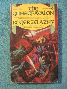 THE GUNS OF AVALON by Roger Zelazny used paperback Avon books 1974 Amber - Picture 1 of 2