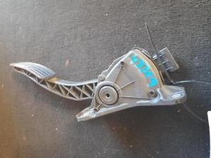 HOLDEN COMMODORE PEDAL ASSEMBLY VE, ACCELERATOR PEDAL ONLY, 08/06-04/13 06 07 0 - Picture 1 of 4