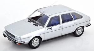 1:18 Norev Renault 30 TX 1979 argento metallizzato - Foto 1 di 4