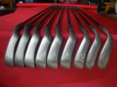 Ping Eisensatz EYE 2+ Black Dot 3.4.5.6.7.8.9.W.S KT-M Stahl - Bild 1 von 4