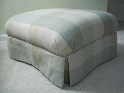 Мягкая оттоманка для ног Pearson Furniture Co пастельных цветов США - Изображение 1 из 4