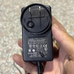 Honeywell Modell PW172KB1500B02 5,5*2,1mm Netzteil Adapter Ladegerät mit Stecker - Bild 1 von 3