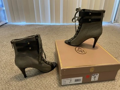 NWB! Saks Fifth Avenue AS-FOLLIE Army/Balck Heels Sz 7M Women Shoes $139 - Image 1 of 4