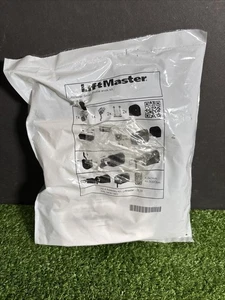Juego de 2 extremos de perfil pequeño LiftMaster S50E nuevo sellado S50E-1 abridor de puerta - Imagen 1 de 3