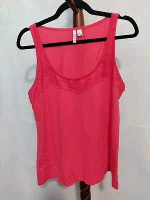 Camiseta sin mangas Elle Mujer Talla L Color Rosa Cuello redondo Ribete de encaje Usada en Excelente Condición Foto 1 de 4