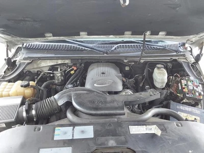 Used Engine Complete Assembly fits: 2004 Chevrolet Suburban 1500 5.3L VIN T 8th - Image 1 of 4