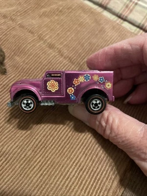 Dinero divertido Hot Wheels restaurado Redline en Spectraflame rosa Hong Kong Foto 1 de 4