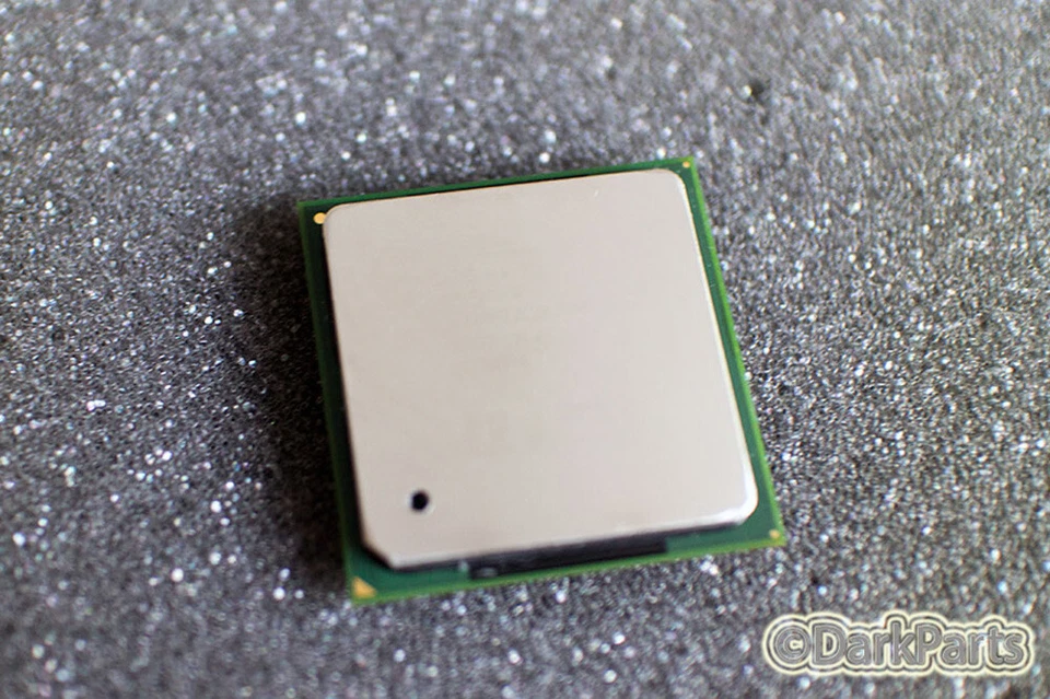 INTEL SL6VY Celeron CPU Socket 478 2GHz Processor - Immagine 1 di 1