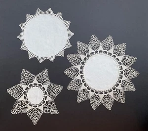 VTG Antique handmade needlework crochet lace doily lot table top vanity 3 round - Picture 1 of 22
