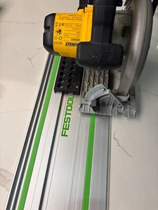 DEWALT Saw DCS391 / DCS565 Base adattatore / piastra di scorrimento per guida Festool - Foto 1 di 8