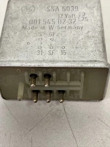 Mercedes 107 450SL RELAY MERCEDES 0015450232 SSA5039 1975 - Picture 1 of 6