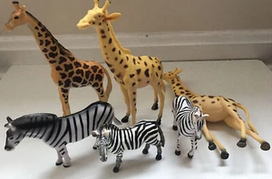 Lote de 3 Jirafas y 3 Cebras Plástico Duro Favores Fiesta Toppers para Pasteles - Imagen 1 de 5