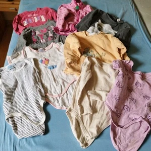 Kleiderpaket Kleiderset Gr 80 und 86 und 86/92 Ein Paar Teile von Esprit - Bild 1 von 9