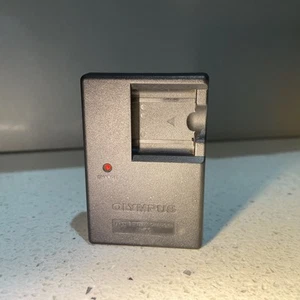Original OLYMPUS Li-ion Battery Charger LI-40C - Picture 1 of 6