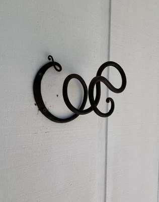 Ganchos para plantas de hierro forjado a mano Foto 1 de 4