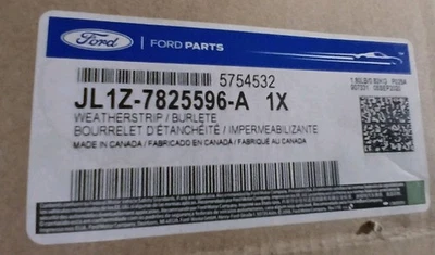 2018-2024 Ford Expedition RH-REAR CHROME BELT MOULDING. Foto 1 de 3