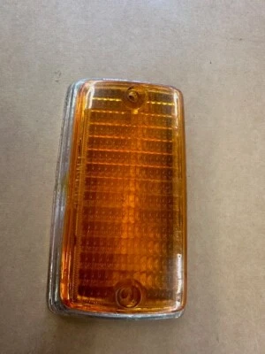 Lente Indicadora Ford Escort mk1, con envolvente cromada, piezas originales Ford. Foto 1 de 4