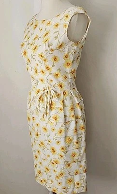 Vestido de cóctel amarillo floral vintage años 50 60 en capas primavera verano solero Foto 1 de 4