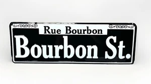 NEW ORLEANS RUE BOURBON ST. LETRERO DE METAL BLANCO Y NEGRO 15X5" - Imagen 1 de 5