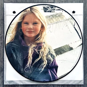 Taylor Swift Christmas Tree Farm Limited Edition Picture Disc Vinyl - Picture 1 of 3