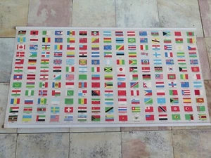 VINTAGE SCHOOL FLAGS OF THE WORLD CANVAS BANNER 122CMX66CM V/GOOD COND. - Picture 1 of 9
