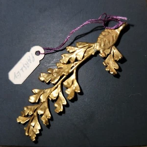 PENDENT 24K Yellow Gold Dip Plated Real PARSLEY LEAF Jewelry VTG - Picture 1 of 4