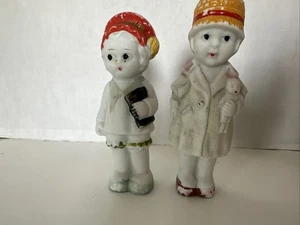 2 Vintage Biskuit Puppen Figuren Mädchen Japan Frozen Puppen - Bild 1 von 12