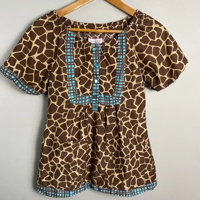 Koi Women's Brown Giraffe Print Elastic Neck Pullover Scrub Top Small Animal - Imagem 1 de 4