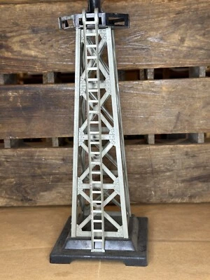 MARX 0446 REVOLVING BEACON TOWER - Image 1 of 4