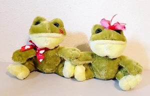 Dan Dee Magnetic Lip Lockers KISSING FROGS Green Stuffed Animal Plush 7" - Picture 1 of 6