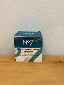 No7 Protect & Perfect Intensive Advanced Tagescreme mit LSF 30-1,69 flüssige Unzen 11/25 - Bild 1 von 5