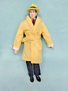 💙 Figura de acción muñeca vintage 1990 Dick Tracy🕵 9” ~ gabardina amarilla aplausos - Imagen 1 de 5