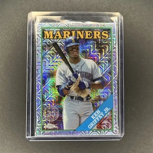 Ken Griffey Jr. 2023 Topps Chrome Silver Pack '88 Topps Design #T88C-66 - Picture 1 of 3