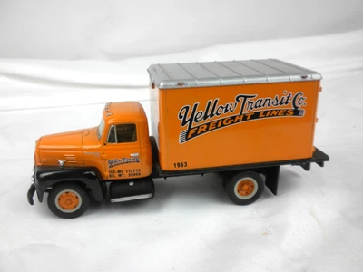 1993 First Gear Diecast Metal 1957 International Yellow Transit Freight Truck - Image 1 of 4