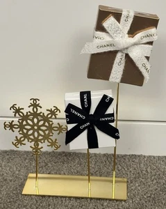 Super rare Chanel display art kit de charms 2024 limited edition Gifts Snowflake - Picture 1 of 6
