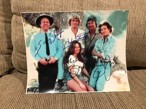 Catherine Bach Tom Wopat John Schneider signiert 8x10 Nachdruck Herzöge von Hazzard - Bild 1 von 3